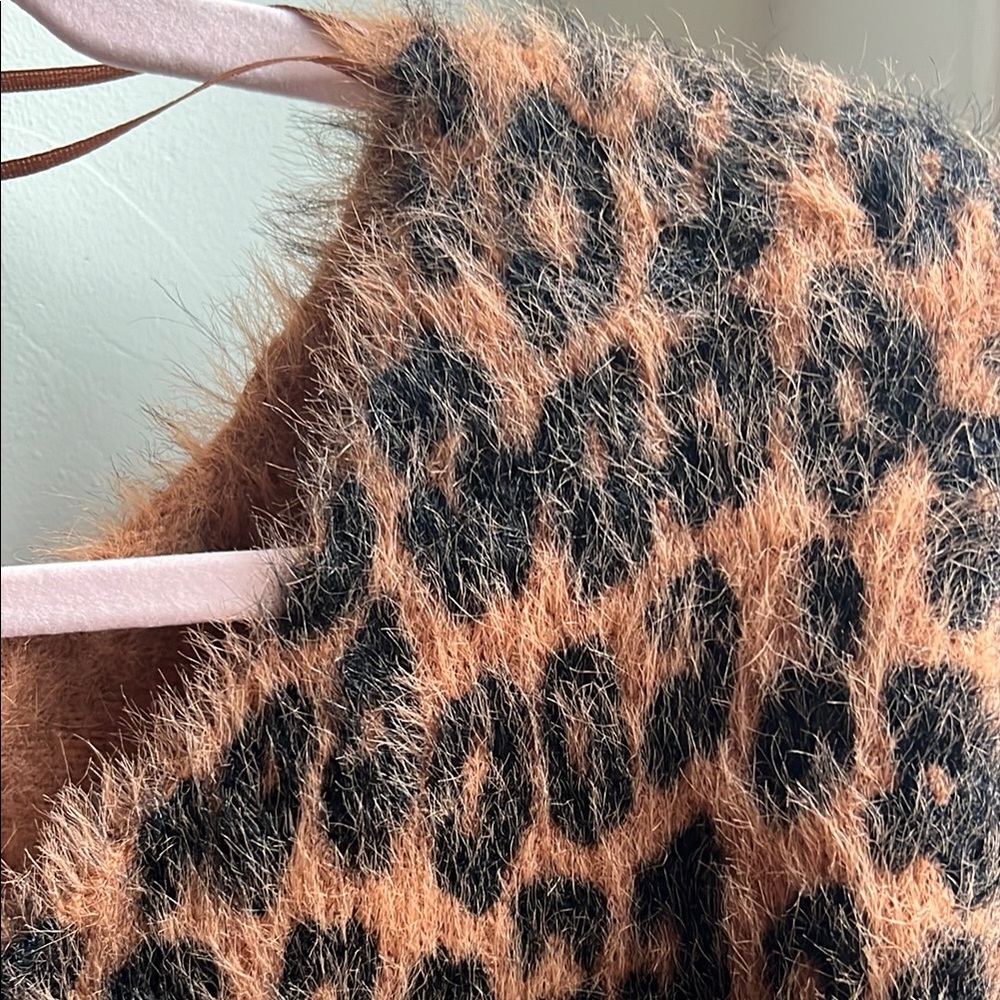 NWOT Leopard Print Off-Shoulder Sweater - Picture 9 of 9